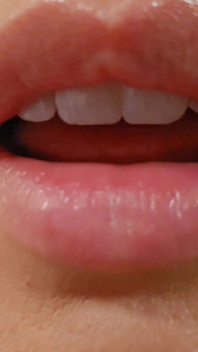 Shhh non possiamo svegliare nessuno in casa tabù Asmr punto di vista