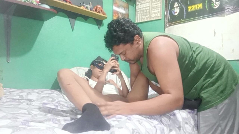 Sofixxx: Sucking My Friend's Pussy While on Call with Boyfriend