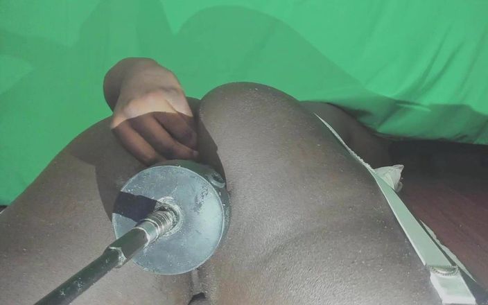 FataleFemboy: Di punggungku, tempat tinggalku