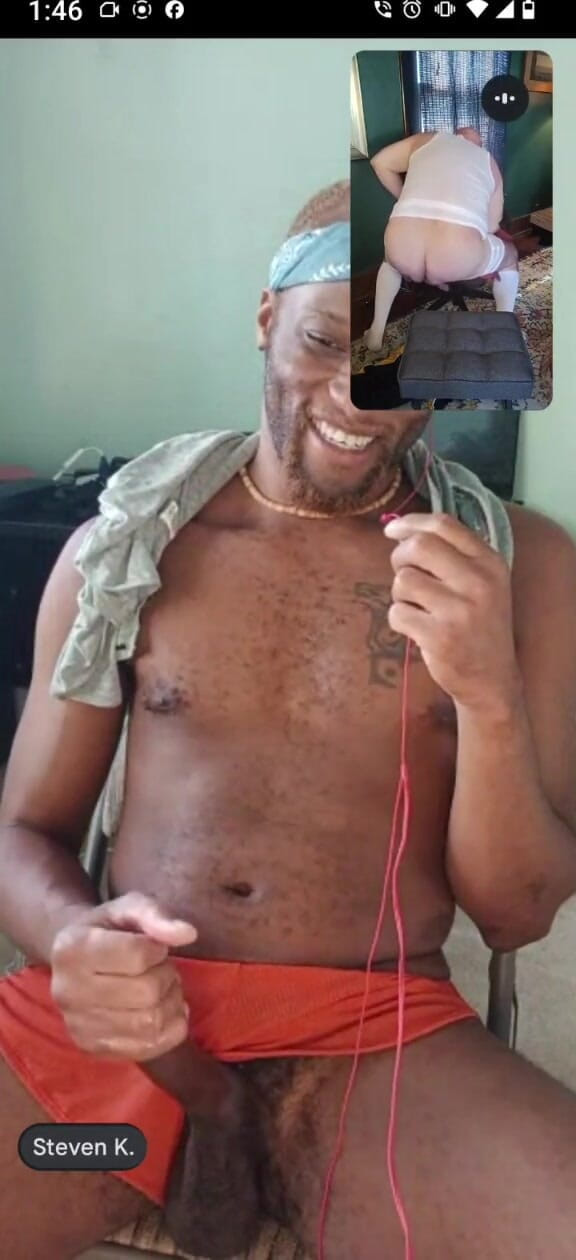 beardaddychub: Prinsă masturbându-se pe cameră