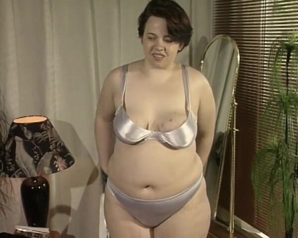 YOUR FIRST PORN: I Love My Body - Nadine in Softclip