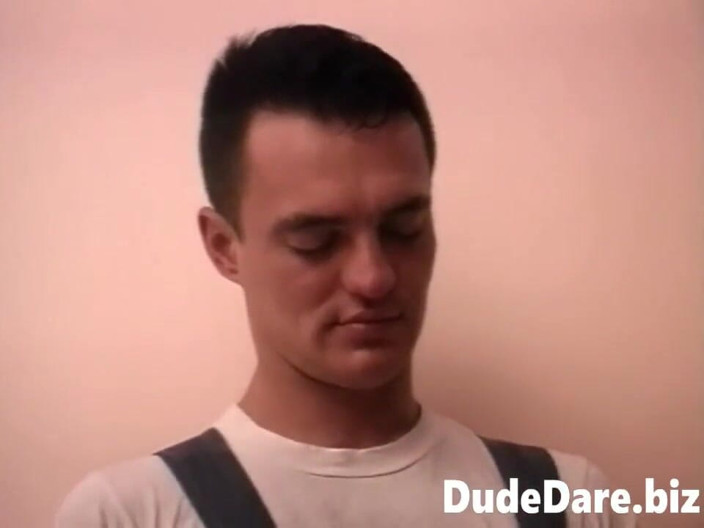 DudeDare: Cum thirsty stud stops boyfriend for a quick blowjob on...