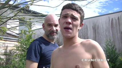 BAREBACK AND CREAMPIE CLUB: Brandon knullade barbacka av pappa med XXL kuk