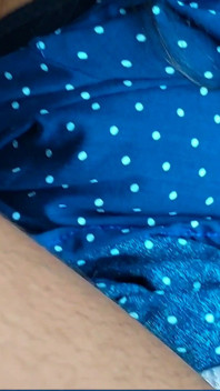 Plachá vesnická holka tvrdě ošukaná svým nevlastním bratrem - několikanásobný orgasmus - Desi sexy pár