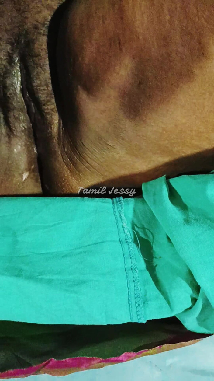 Tamil Jessy: Sorellastra e fratellastro gioca