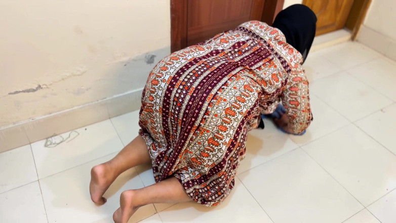 Aria Mia: Egyptská krásná velká prdel vnadná muslimská sexy macecha uvízla pod...