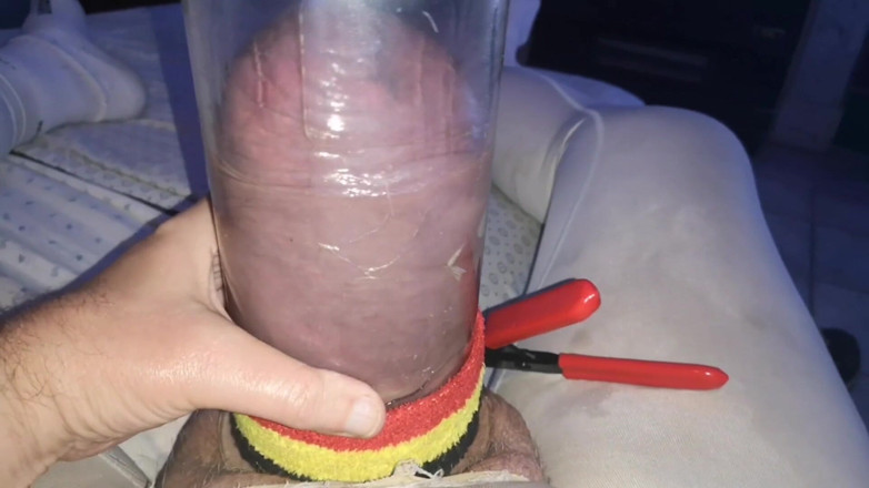 Monster_Meat_: Wieder mit cockring pumpen