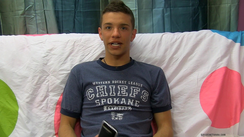 Lollipop Twinks: All Smiles avec Ryan Sharp