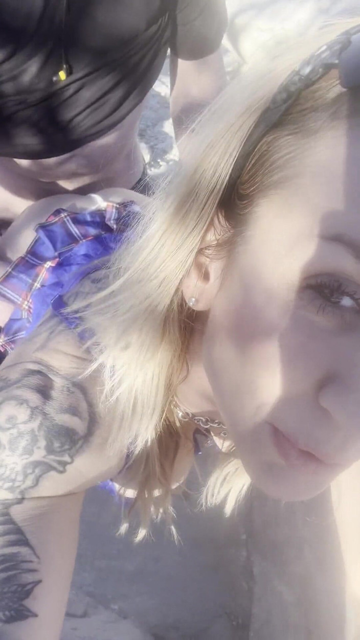 Zoey Portland: Zoey трахает на улице в Гранд-Каньоне неожиданный огромный член