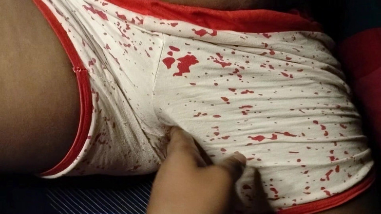 Indian houswife (Bangali bhabi): Indická vesnická bhabhi šuká se švagřem v hindské video.