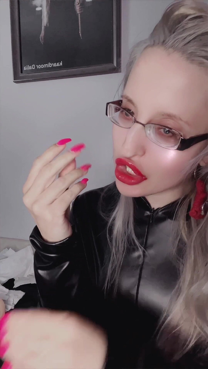 FinDom Goaldigger: 젖탱이 빨간 입술 비보 JOI