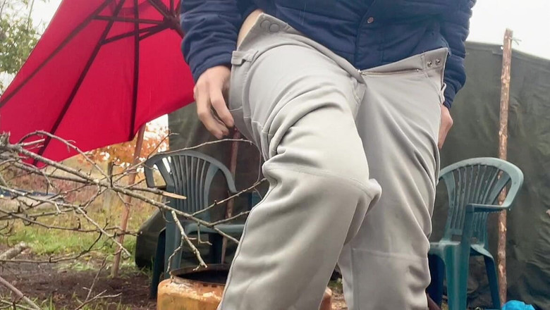 sweethanajapanese: 她撒尿多么精彩