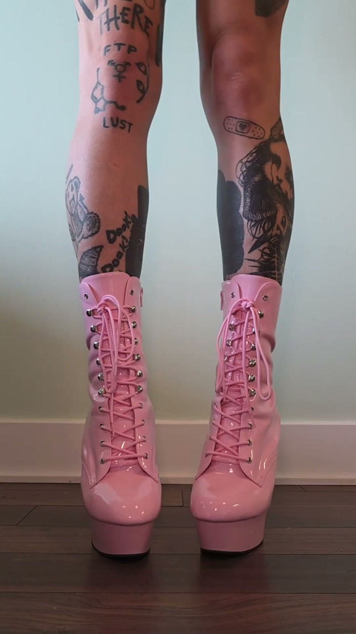 Amy Nosferatu: Shoes