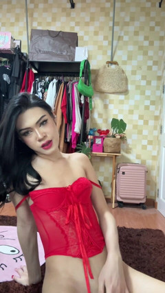 Thai Ladyboy Teasing Video and Cum so Hard at the End