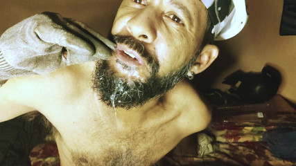 Stink HairyMale: Sledujte, jak si představuju moji teplotu