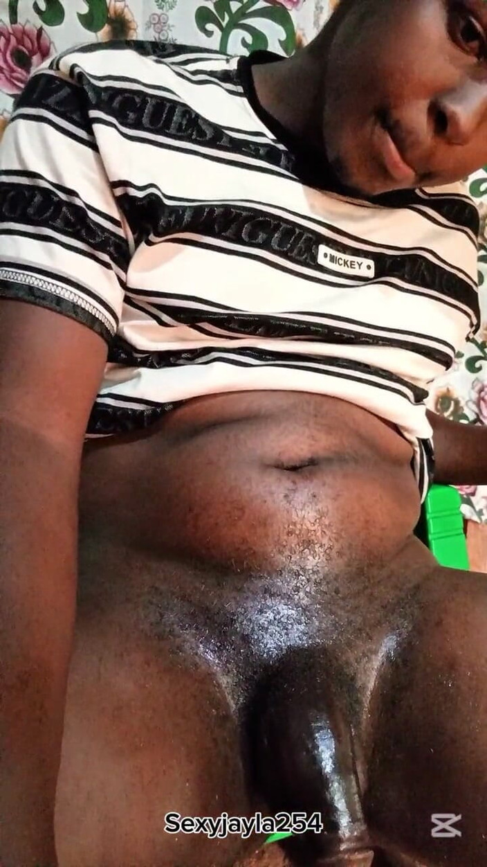 Sexyjayla254: Enges arschloch gegen großen schwarzen dildo