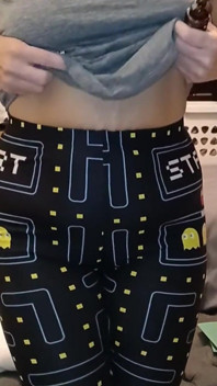 I freaking love these new Pac-Man leggings I bought for the Player One Contest.