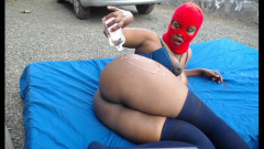 Super sexy ebony cuties: Berminyak di luar dengan minyak melantun menggoncang pantat besar saya