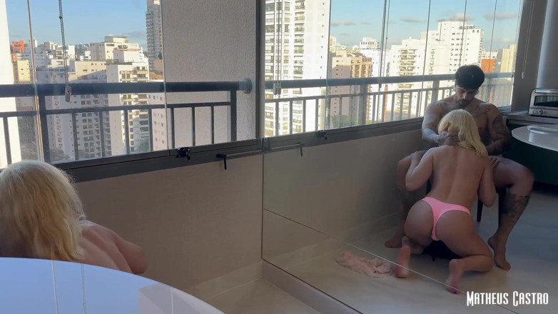 Matheus Castro: Mi esposa traviesa me esperó en su camisón en el...