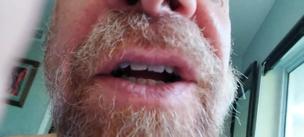 Hairyartist: Udělám z tebe svou malou hračku pro moji zábavu