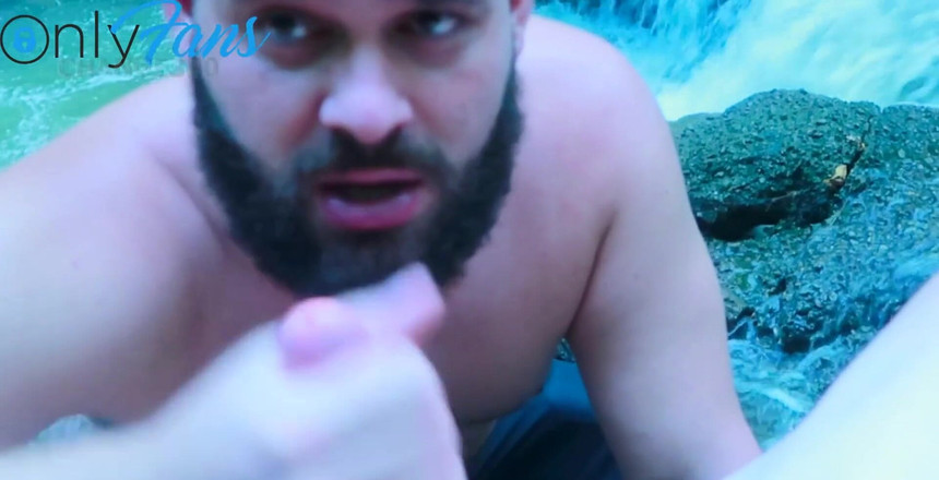 Change340: Gick promenader nära fallen idag med ett annat par men...