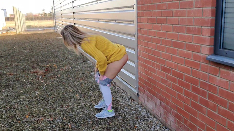 Serenexx: 私はバストして、結局おしっこをしてしまいました。セレネックス