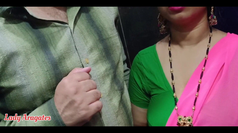 Hotty Jiya Sharmaa: Jonge Desi Bhabhi behaagde de huisbaas door haar kutje en...