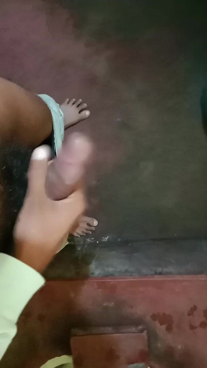 Kala Desi: Siedzę sam trzęsę się