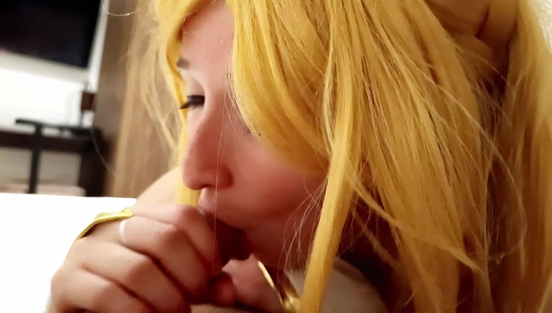 Kndy Kmille: La pute Zelda te taille une pipe passionnée d’une demi-heure...