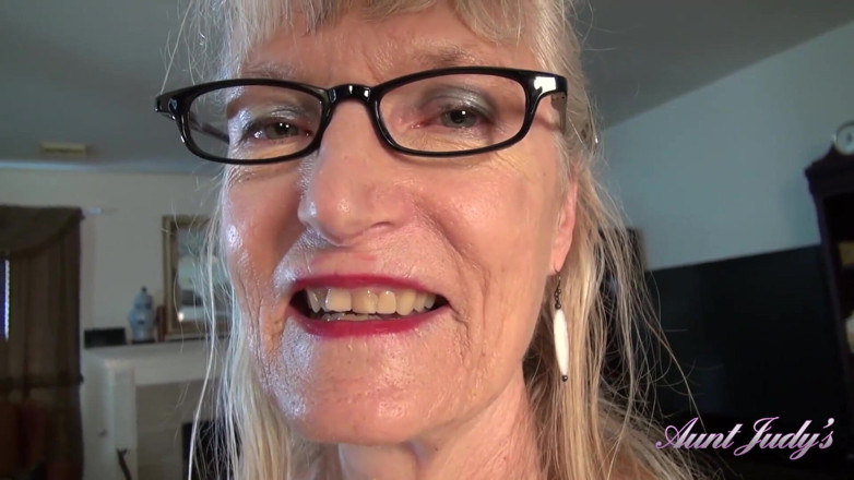 Aunt Judy's: AuntJudys - 69yo Texas amateur GILF Diane is your personal secretary