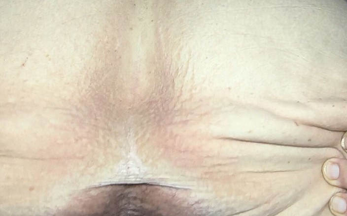 HerculesnVENUS: Sexy putas meando y tú le di una polla dura...