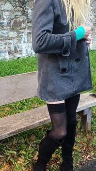 Trans consolador follando en iglesia