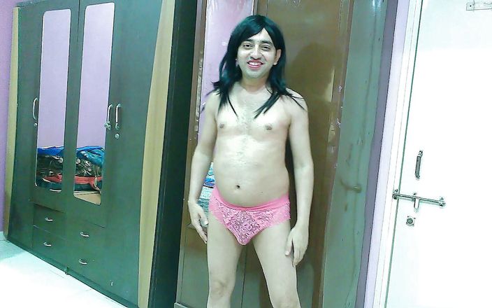 Cute &amp; Nude Crossdresser: सुंदर और नग्न बहिन क्रॉसड्रेसर फेमबॉय स्वीट लॉलीपॉप हस्तमैथुन और वीर्य निकालना।