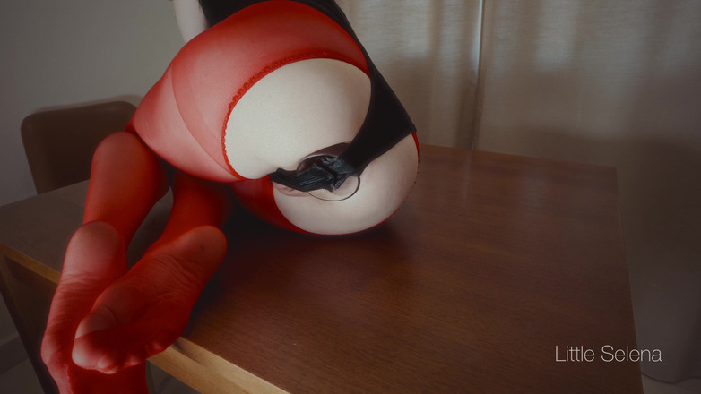 little_selena: Fisting dubur dalam pantyhose merah