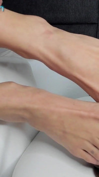 疯狂的趾玩和假阳具的乐趣