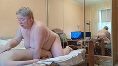 Zona901: Il massaggio si conclude con la masturbazione del cazzo con...