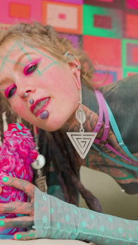 Tattoo Girl Squirt Gry - Anal Gapes i Wypadnięcie i Wielkie Wibratory