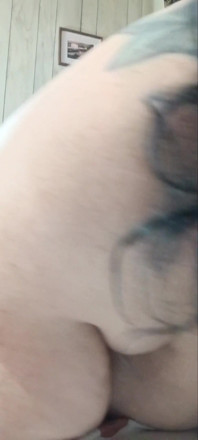 Hardcore fuck on All 4s Got Her Squirting na brudną podłogę