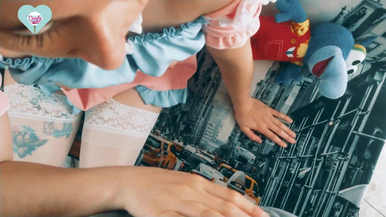 Candy Camille: 我操了一个穿着裙子和丝袜的可爱女仆