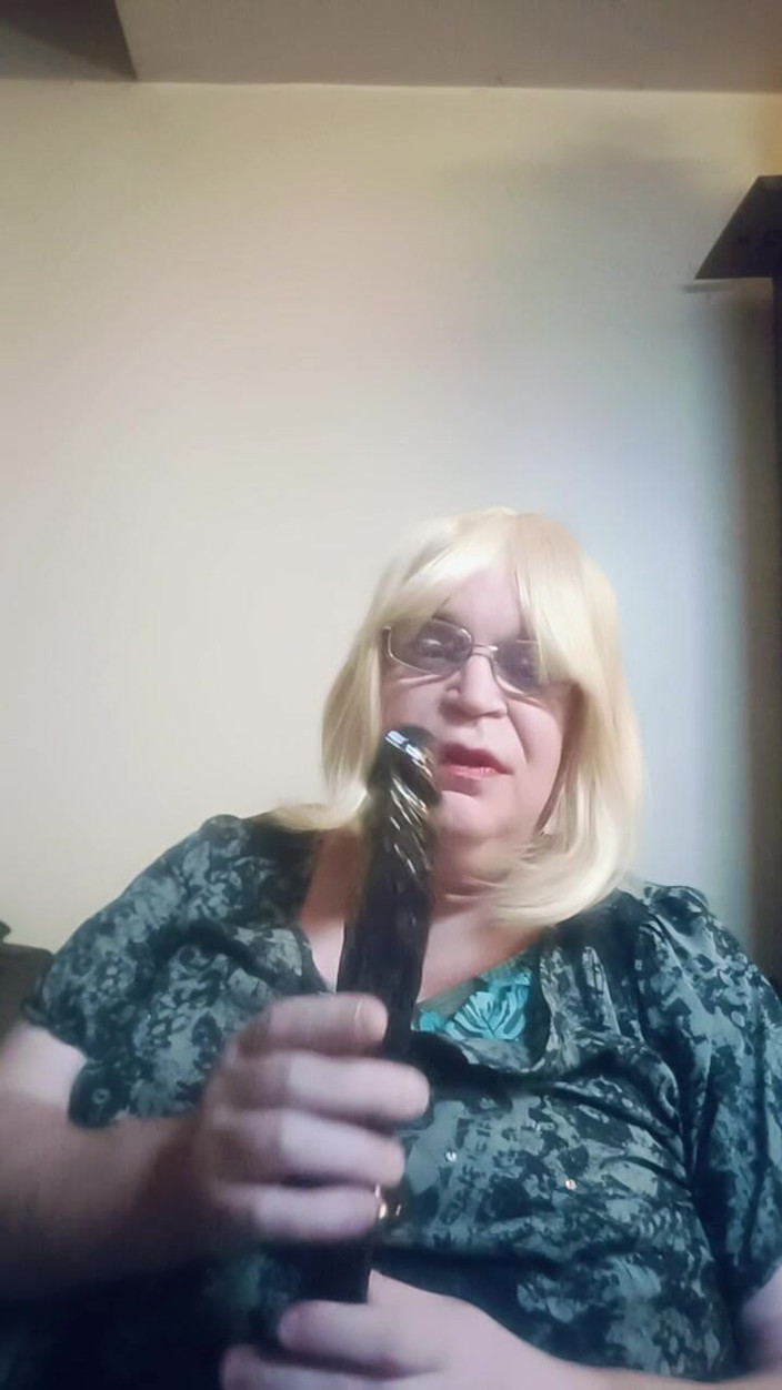 Stephanie-Nicole-TV: Revisando juguetes nuevos.