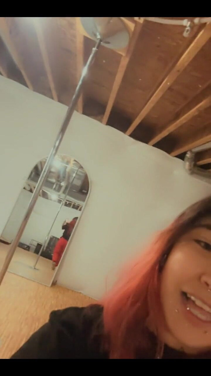 lilRavenFox: ฉันตื่นเต้นมากที่จะทําให้หนังโป๊ในห้องครัวนี้