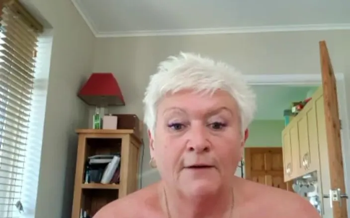 Uk Joolz: Talking session with Joolz 46