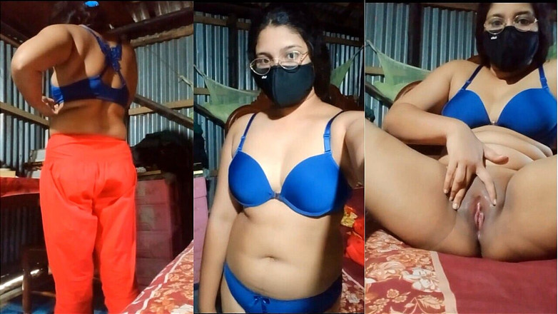 ModernBeauty: Akhi, fille desi, joue avec ses belles parties extrêmes