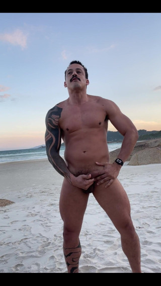 Pedro Surf: Výbuch na pláži
