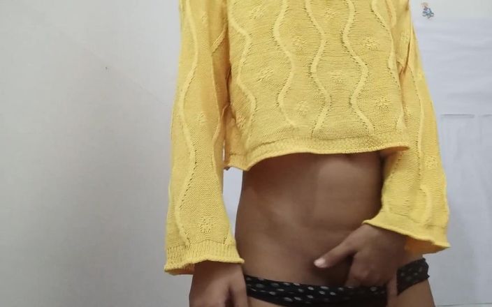 desigirl93: Děvka teen latina Layla Jenner masturbuje těsnou kundičku