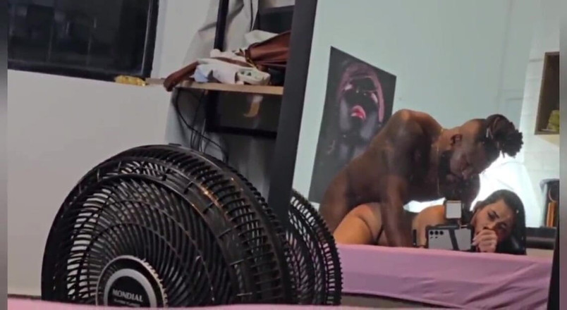 Nurseblack: Kvinna med en tam cuckold