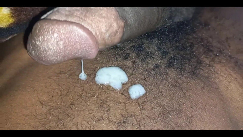 Mr_african: Crot banyak banget di perutku