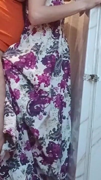 แม่เลี้ยงของสามีเย็ดฉันตอนที่เราอยู่บ้านกันสองคน