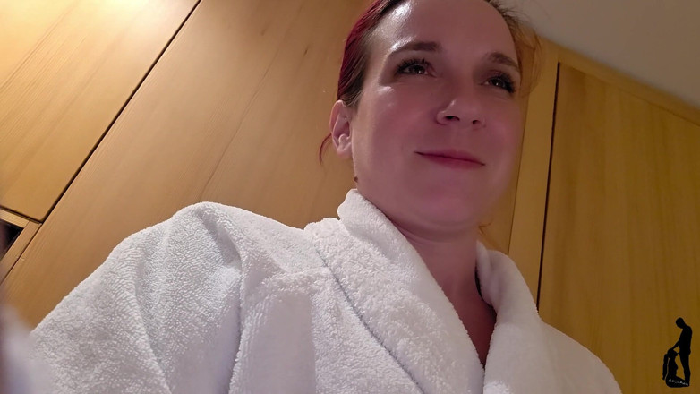 Malou-Nu: Looks Calientes En La Sauna - Y Luego Su Tarjeta De...