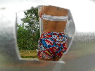 irina69star: Wanita dirakam di telur luar (pantat)